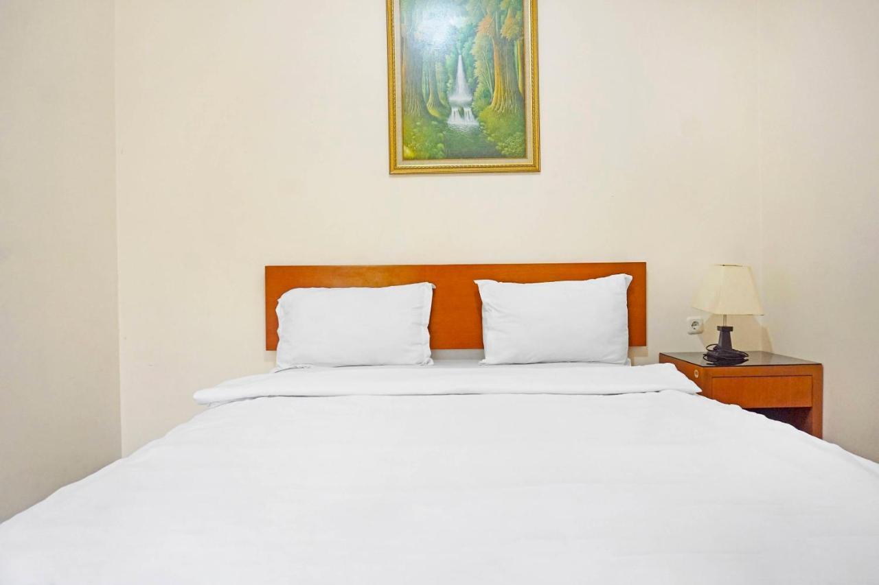 Collection O 91380 Golden Mansion Hotel จาการ์ตา ภายนอก รูปภาพ