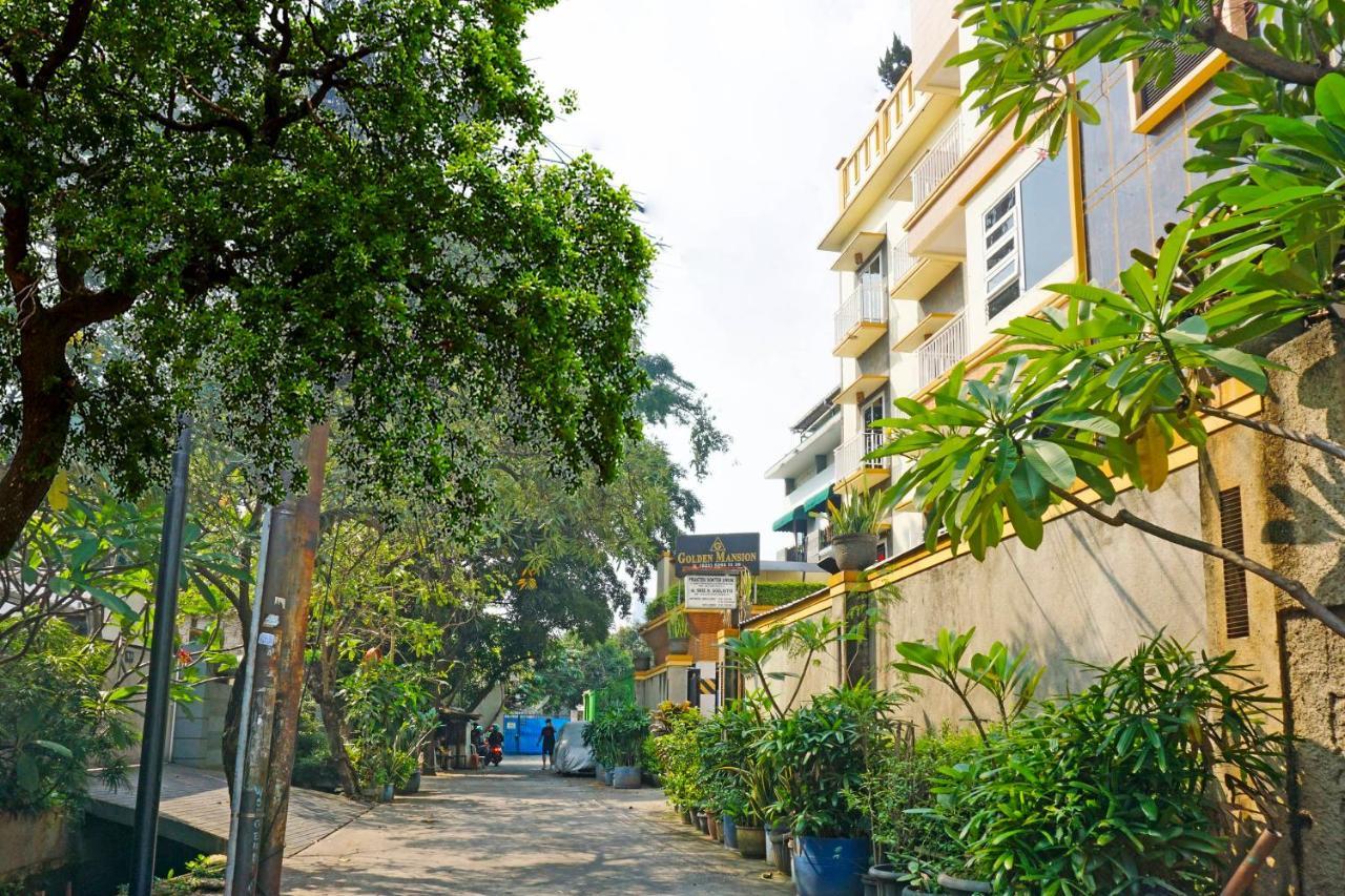 Collection O 91380 Golden Mansion Hotel จาการ์ตา ภายนอก รูปภาพ
